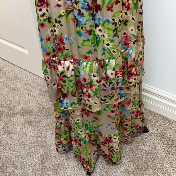 NWT Long empire waist silky flower sundress - Picture 3 of 4